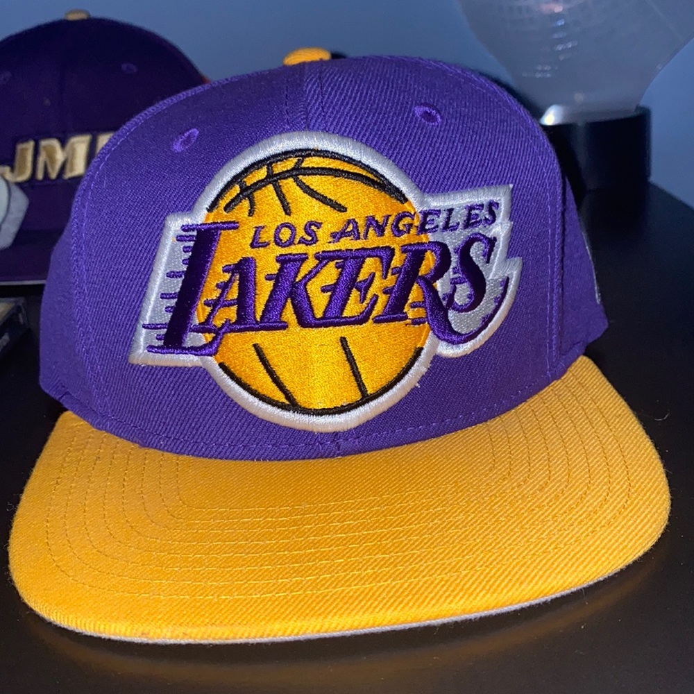Los Angeles Lakers Flat Hat
